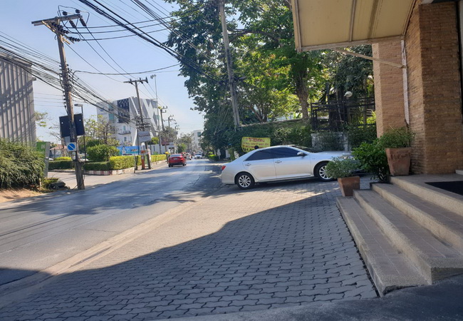 ขาย/ให้เช่า อาคารสำนักงาน ตรงข้าม CDC ซ.ลาดพร้าว 87 ถนนลาดพร้าว เขตบางกะปิ กรุงเทพมหานคร