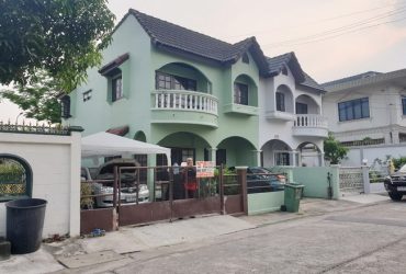 ขาย บ้านแฝด สกุลทิพย์ ซอยบรมราชชนนี 123 ถนนบรมราชชนนี เขตทวีวัฒนา กรุงเทพมหานคร