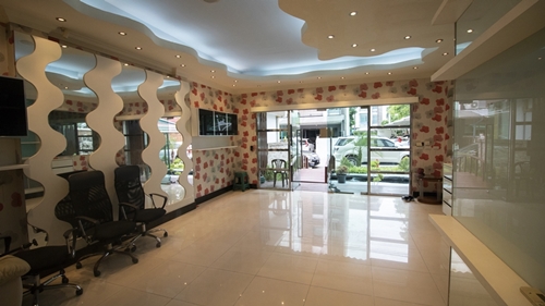 Biztown บิสทาว์น ถนนลาดพร้าว ขายถูก โฮมออฟฟิศ Home Office 4 ชั้น 2ตึก ห้องมุม