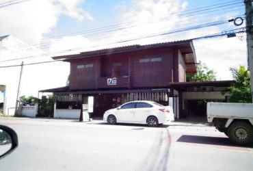 ขายบ้านไม้สักพร้อมที่ดิน เชียงใหม่ มีร้านกาแฟ ทำเลดีมาก 1 งาน 28 วา หรือ 128 ตารางวา