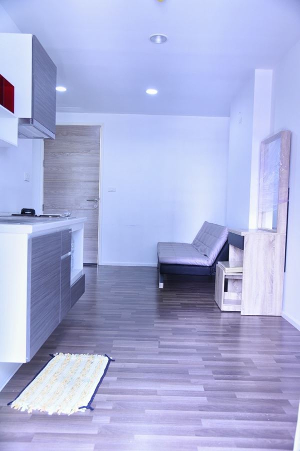 ขายคอนโด ลิฟวิ่งเนสท์ รามคำแหง ห้องมุม 31 ตรม 1นอน1น้ำ วิวสระ (Living Nest Ramkhamhaeng)