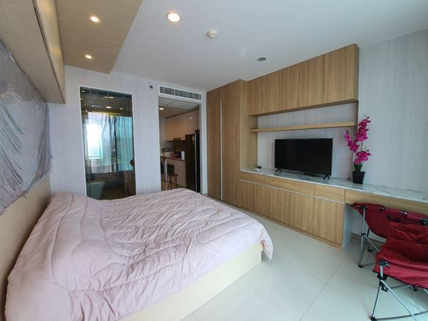 The Riviera Wongamat (พัทยาเหนือ) บางละมุง ชลบุรี type studio ใกล้ Terminal 21