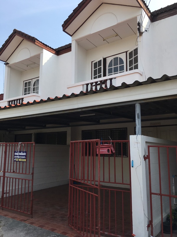 ให้เช่า บ้านทาวน์เฮ้าส์ กลางเมืองระยอง 2 ชั้น 2 ห้องนอน ใกล้สถานที่ราชการ โรงพยาบาล