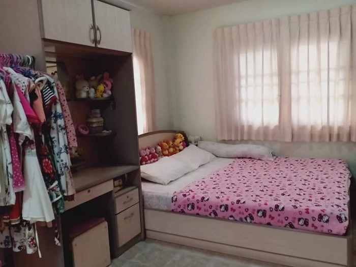 ขายบ้านเดี่ยว หมู่บ้านชมวิว เพชรเกษม81 เนื้อที่ 64.6 ตร.วา เข้าออกได้หลายเส้นทาง