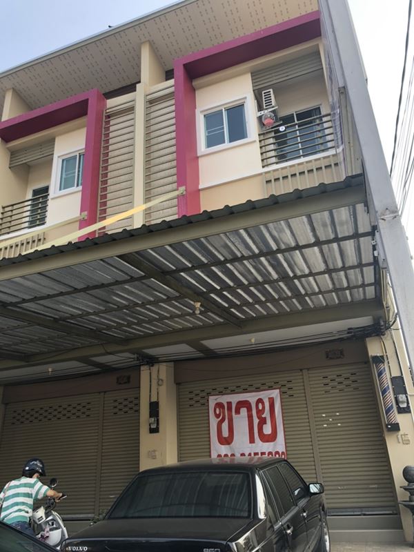 ขายอาคารพานิชย์ 3 ชั้น เมืองเชียงราย พร้อมเฟอร์นิเจอร์ พร้อมเข้าอยู่ 2 ห้องนอน