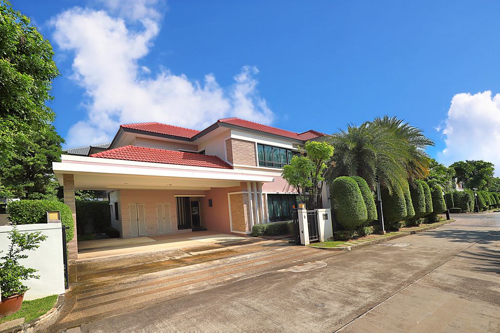 บ้าน  แกรนด์บางกอกบูเลอวาร์ด ราชพฤกษ์-รัตนาธิเบศร์  0 ไร่ 1 งาน 10 ตร.ว. 22500000 บาท   ทำเลสวย นนทบุรี