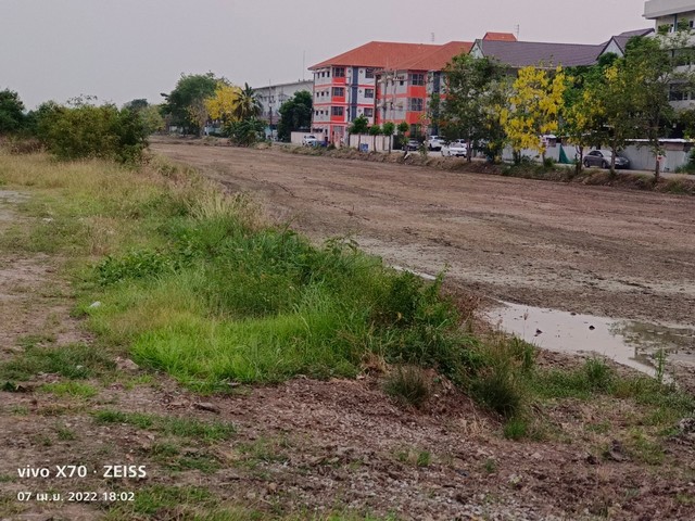 ขายด่วน! พื้นที่ดิน ที่ดิน เมืองปทุมธานี 16200 SQ.WA  ใกล้กับ ใกล้ตัวเมืองปทุมธานี ราคาพิเศษ
