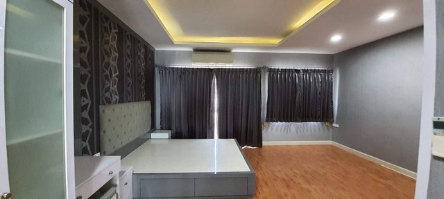 ทาวน์เฮ้าส์   วิสต้า ปาร์ค พระราม 2 3 Bedroom 21 ตารางวา 4200000 BAHT ใกล้กับ ซอยข้างสำนักงานที่ดินเขตบางขุนเทียน G O O D!