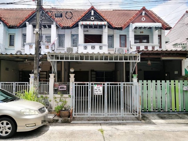 ขายทาวน์เฮาส์ 2 ชั้น เนื้อที่ 18 ตรว ม.ธนวรรณ ซ.พหลโยธิน52 แยก43 ใกล้ ตลาดยิ่งเจริญ BTS สถานีสะพานใหม่