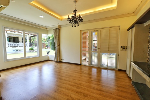 บ้าน ลัดดารมย์ ราชพฤกษ์ – รัตนาธิเบศร์ 2  6 Bedroom 5 ห้องน้ำ 26900000 บาท.   SECRET DEAL!!