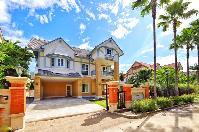 บ้าน คิวเฮ้าส์ อเวนิว พระราม 5 22900000 B. 4BR5BR ขนาดพื้นที่ 162 sq.wa ใกล้ ทางด่วนศรีรัช ,ตลาดพระราม5  ทำเลดี  นนทบุรี