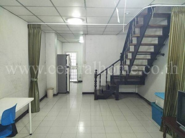 ทาวน์เฮ้าส์ 2 ชั้น สนามบินน้ำ นนทบุรี 46 ใกล้ รถไฟฟ้า สายสีม่วง
