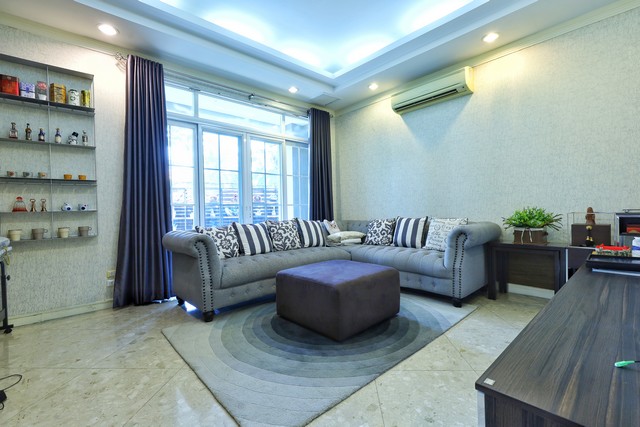 บ้าน นาราสิริ วงแหวน-สาทร 0 RAI 1 NGAN 34 Square Wah 18900000 B.   หรููสงบ แปลงมุม ใกล้คลับเฮ้าส์