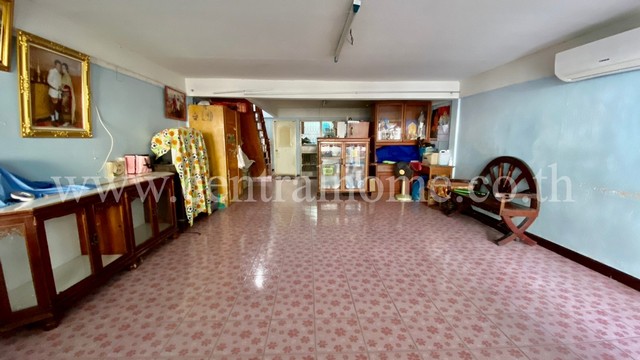 P1ทาวน์เฮ้าส์ หมู่บ้าน ปิ่นเจริญ 3 ดอนเมือง ราคาถูก ใกล้ รถไฟฟ้า สายสีแดง