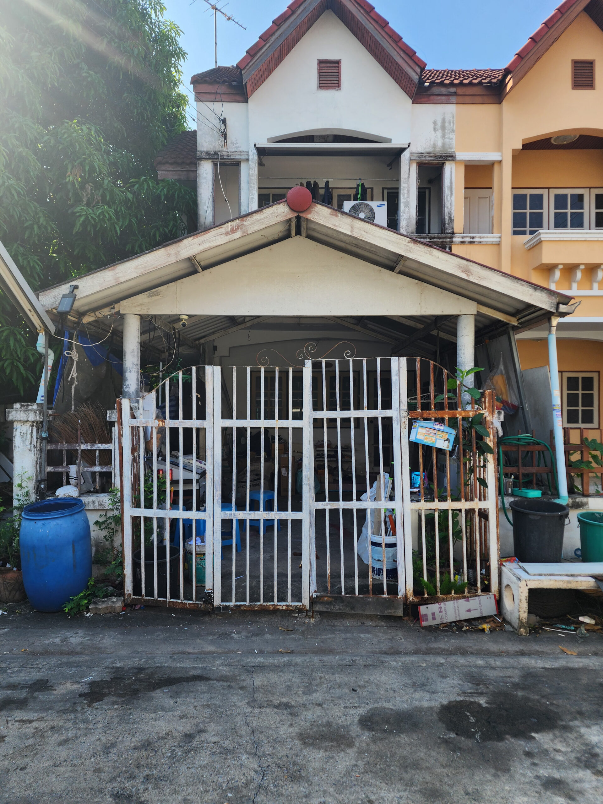 ทาวน์โฮม – 30 SQ.WA 2200000 thb ใกล้กับ สนามบินดอนเมือง วัดดอนเมือง สำนักงานเขตดอนเมือง คุ้มค่าคุ้มราคา