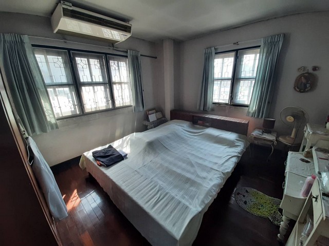 ขายด่วน !!! บ้านเดี่ยว 60 ตรว. 2  ชั้น ม.สัมมากร 1  ซ. รามคำแหง 112