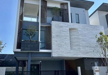 KM135 For Rent เช่า บ้านวิลล่าหรูใจกลางเมือง หมู่บ้าน The gentry พัฒนาการ2 พัฒนาการ32