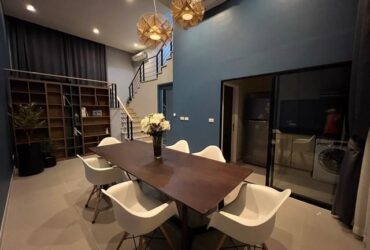 ให้เช่าทาวน์โฮม 3.5ชั้น โครงการ Arden Pattanakarn เฟอร์นิเจอร์ครบพร้อมอยู่
