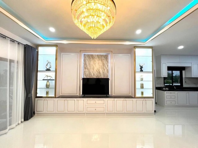 LV51712 ขาย MODERN LUXURY POOL VILLA ทุ่งกลม ตาลหมัน18 ใกล้สวนสาธารณะ