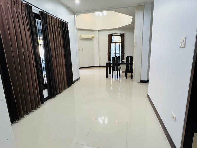 บ้านเดี่ยว 2 ชั้น หลังใหญ่ โซนวัดโขดหิน พร้อมเฟอร์นิเจอร์ครบ รีโนเวทใหม่สดๆร้อนๆ
