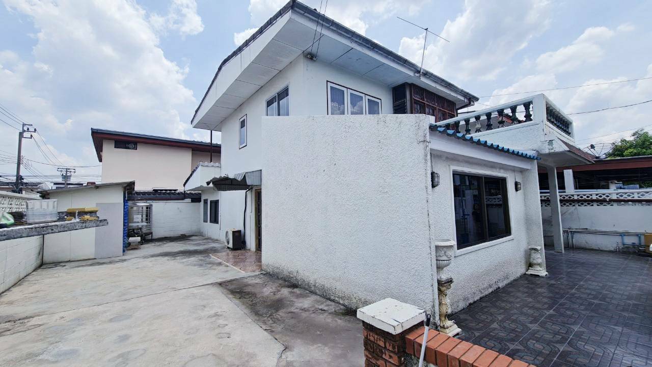 ให้เช่าบ้านเดี่ยว2ชั้น หมู่บ้านเสนานิเวศน์1 ประเสริญมนูกิจ18 เนื้อที่ 65ตรว