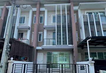 LV4179 ให้เช่า ทาวน์เฮาส์ ทาวน์อเวนิว แสนสิริ วิภา 60 พร้อมสิ่งอำนวยความสะดวกครบครัน