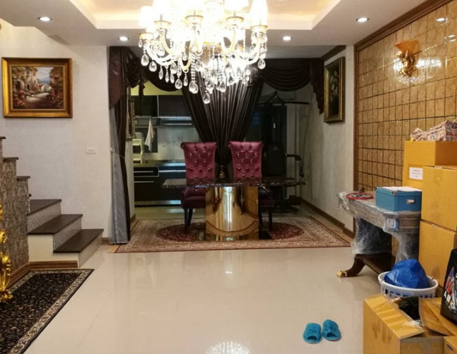 ให้เช่าและขาย ทาวน์โฮม 3 ชั้น  ทาวน์ อเวนิว พระราม 9กรุงเทพกรีฑา7