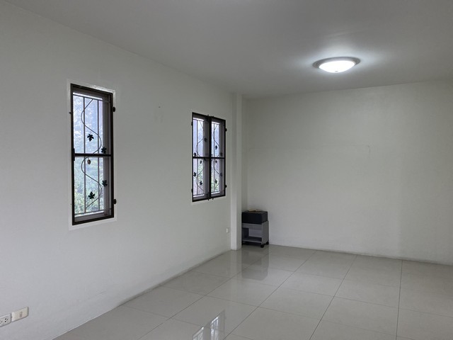 ชัยพฤกษ์ บางบัวทอง  (โซนทะเลสาบ) หลังมุม  ใกล้รถไฟฟ้าสายสีม่วง  เซ็นทรัลเวสต์เกต
