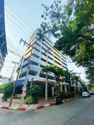 ให้เช่าพื้นที่สำนักงาน ชั้น 1 เข้า-ออกได้ 2 ทาง ซอยวิภาวดี 5 หรือวิภาวดีซอย3 ใกล้ทางด่วน รหัสMAY57