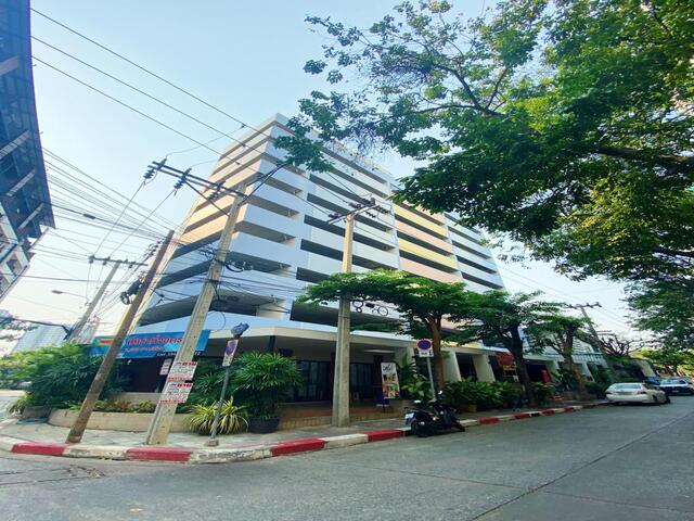ให้เช่าพื้นที่สำนักงาน ชั้น 1 ใกล้ทางด่วน ใกล้ห้าแยกลาดพร้าว ใกล้ BTS หมอชิต MRT จตุจักร