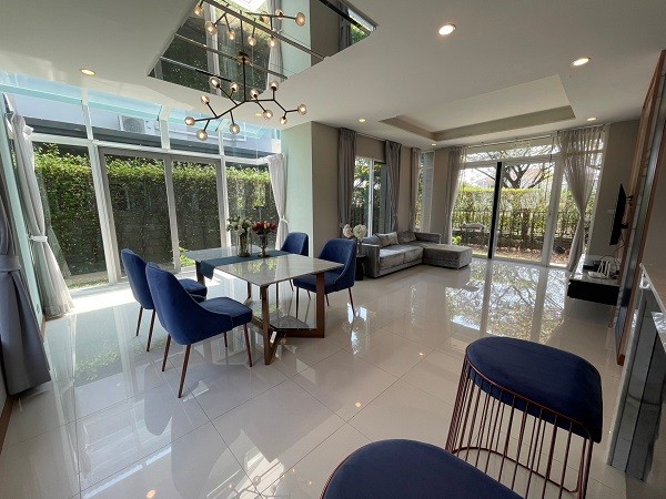 ขายบ้านเดี่ยว 2 ชั้น หมู่บ้านวรารมย์พรีเมี่ยม วัชรพล-จตุโชติ เขตสายไหม