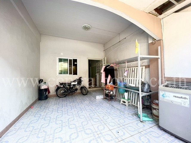 ทาวน์เฮ้าส์ หมู่บ้าน นันทิชา 1 บางบัวทอง – ไทรน้อย ใกล้ รถไฟฟ้า สายสีม่วง