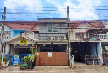 ทาวเฮ้าส์ หมู่บ้าน อยู่เจริญ รังสิต คลอง 2  ใกล้ ฟิวเจอร์ พาร์ครังสิต