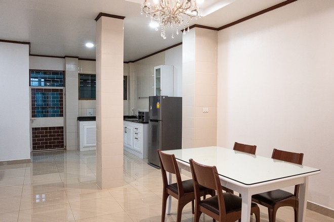 ให้เช่าทาวน์โฮม 3 ชั้น สุขุมวิท44/2 เนื้อที่ 24 ตรว เหมาะอาศัย ทำออฟฟิศ  ใกล้ BTS พระโขนงเพียง 500 เมตร