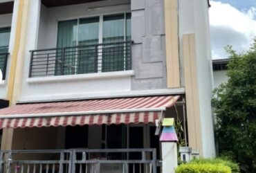 ขายทาวน์โฮม3 ชั้น บ้านกลางเมืองรัชดา 36  พื้นที่ 164ตรม มี 3 ห้องนอน 3 ห้องน้ำ
