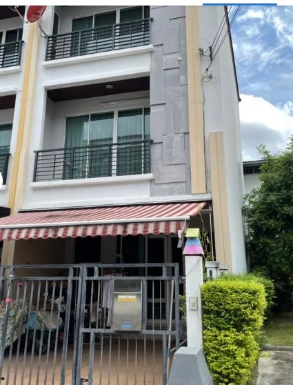 ขายทาวน์โฮม3 ชั้น บ้านกลางเมืองรัชดา 36  พื้นที่ 164ตรม มี 3 ห้องนอน 3 ห้องน้ำ