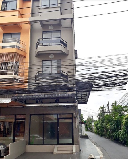 ขายอาคาร4 ชั้น ลาดพร้าว 107 เนื้อที่32 ตรว. 4 นอน 3 น้ำ