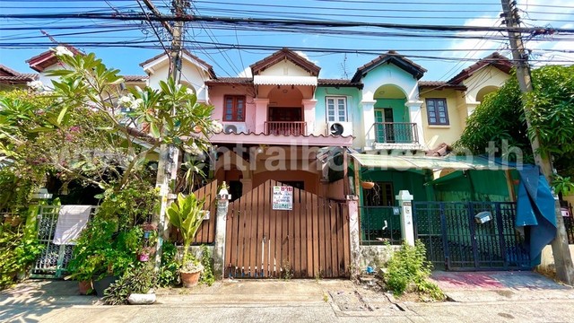 ทาวน์เฮ้าส์ หมู่บ้าน รัตนาวลัย ดอนเมือง ใกล้ สถานีรถ ไฟฟ้า ดอนเมือง