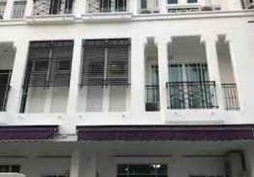 ขายทาวน์โฮม 3 ชั้น สุขมวิท 62 โครงการลีออง ใกล้ BTSบางจาก