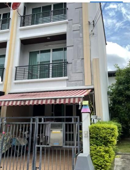 ขายทาวน์โฮม 3 ชั้น รัชดา 36 บ้านกลางเมืองรัชดา 36 พื้นที่ใช้สอย 164 ตรม. มี 3 ห้องนอน 3 ห้องน้ำ