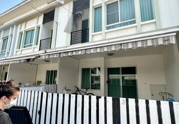 ขายบ้าน หมู่บ้านพลีโน่ รามอินทรา-วงแหวน 18 ตารางวา  เจ้าของขายเอง