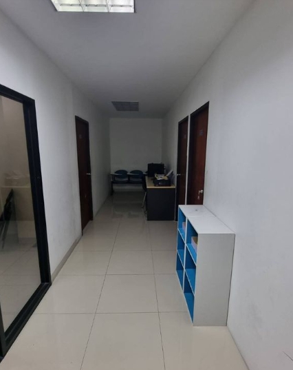 ขายอาคาร4.5ชั้น 2 คูหา พหลโยธิน ใกล้BTSสายหยุด สะพานใหม่ เนื้อที่ 32 ตรว 469 ตรม