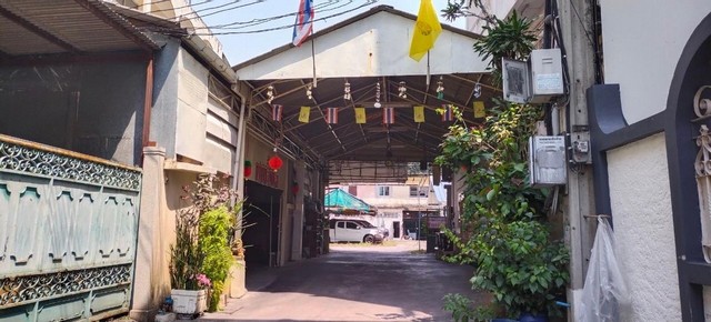 ขายอาคารโรงงาน 4 ชั้น 70 ตร.วา.พร้อมที่จอดรถในตัว ใกล้แหล่งศูยน์การค้า ไอคอนสยาม