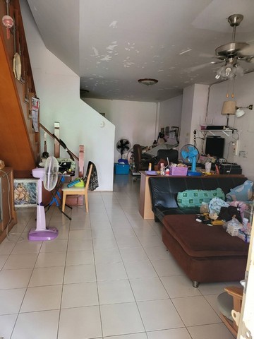 บ้านทาวเฮาส์บ้านเปี่ยมสุข1 ​ถนนกาญจนาภิเษก​ ตำบลบางแม่นาง อำเภอบางใหญ่​  จังหวัดนนทบุรี