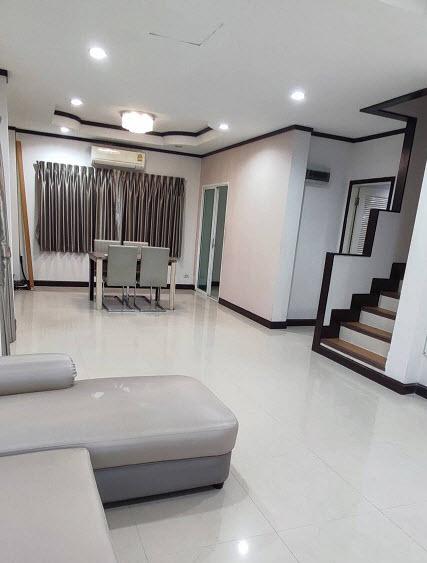 BH2077 ให้เช่าบ้านเดี่ยว 2ชั้น ลาดปลาเค้า43 หมู่บ้านราณีสิริ 3ห้องนอน เฟอร์นิเจอร์บางส่วน