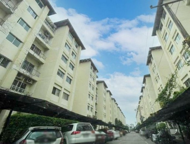 ขายด่วนคอนโด ตึก 4B ชั้น 5 หมู่บ้านบ้านสวนหลวงลลนา ถนนเฉลิมพระเกียรติร.9