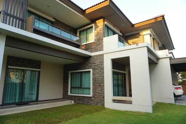 ขายบ้าน บุราศิริ ราชพฤกษ์-345 ที่ดิน 113 ตรว. 297 ตรม. ขนาด 3 นอน 6 ห้องน้ำ พร้อมตกแต่งหรูอย่างดีทั้งหลัง ติดวงแหวนเดินทางได้หลายเส้นทาง