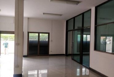 OFfice – พท. 0 Rai 0 NGAN 200 ตร.วา 3 BEDROOM 55000 THAI BAHT ไม่ไกลจาก วัดลําโพ ราคางาม นนทบุรี