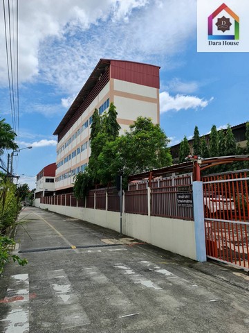 ขายที่ดินพร้อมสิ่งปลูกสร้าง กิจการโรงเรียน วิภาวดีรังสิต 56 กรุงเทพ 2-1-54 ไร่ ทำเลดี เข้าซอยเพียง 200 ม.