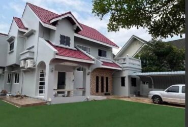 ให้เช่าบ้านเดี่ยว 2 ชั้นหลังมุม 100 ตรว. หมู่บ้านเอกไพลิน ถนนศรีนครินทร์ ซอยศรีด่าน 6